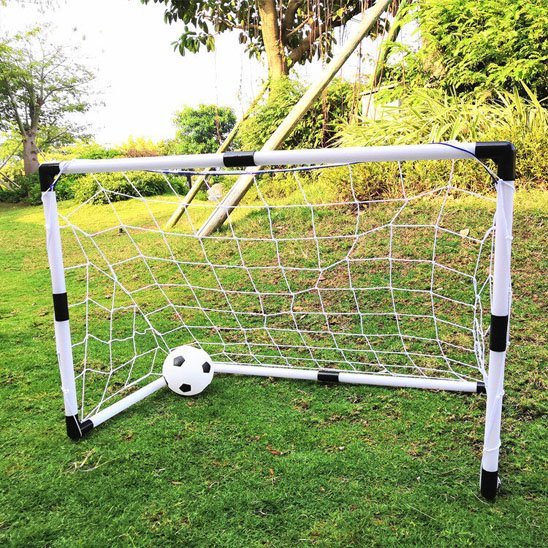 Cage de foot | Goalino-Foot-Kids - Foot Expert avec ballon de football sur terrain de gazon