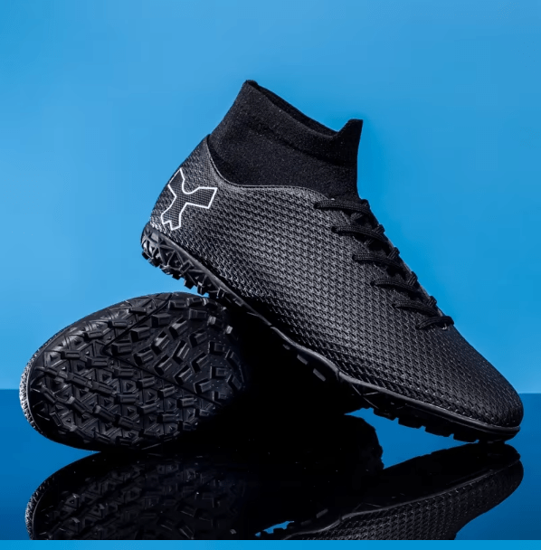 Chaussure arbitre foot : Turf ou semelles multi - crampons TF → terrains synthétiques. - Foot Expert