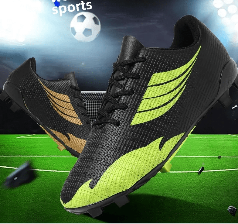 Chaussure arbitre foot : Crampons moulés (FG) | Refirming - Foot Expert