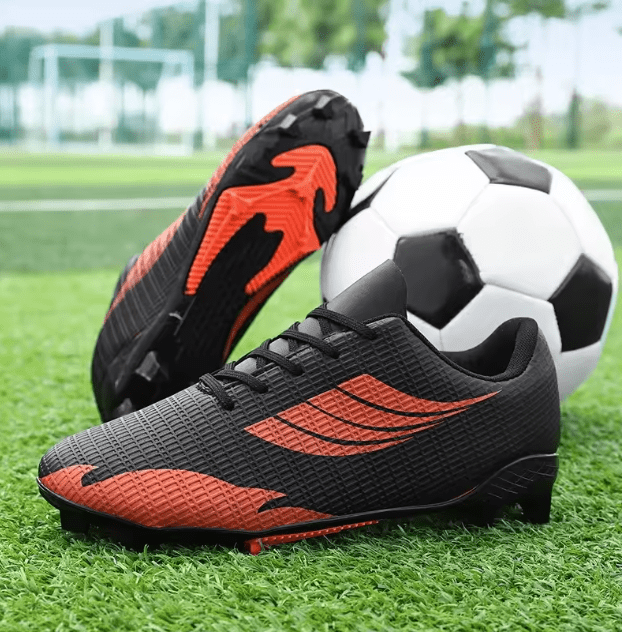 Chaussure arbitre foot : Crampons moulés (FG) | Refirming - Foot Expert