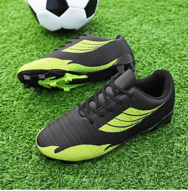 Chaussure arbitre foot : Crampons moulés (FG) | Refirming - Foot Expert
