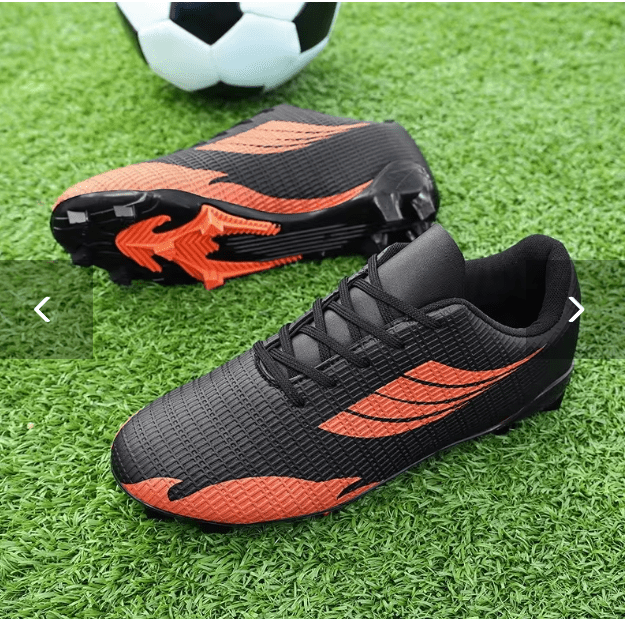Chaussure arbitre foot : Crampons moulés (FG) | Refirming - Foot Expert