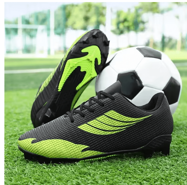 Chaussure arbitre foot : Crampons moulés (FG) | Refirming - Foot Expert