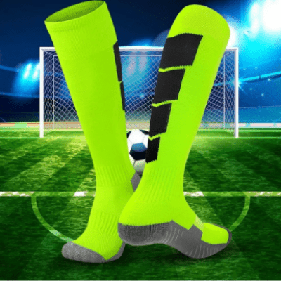 chaussette antidérapante foot jaune avec ballon