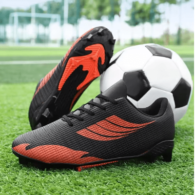 Chaussure foot : Crampons moulés (FG) | Refirming - Foot Expert