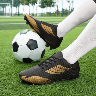 Chaussure foot : Crampons moulés (FG) | Refirming - Foot Expert