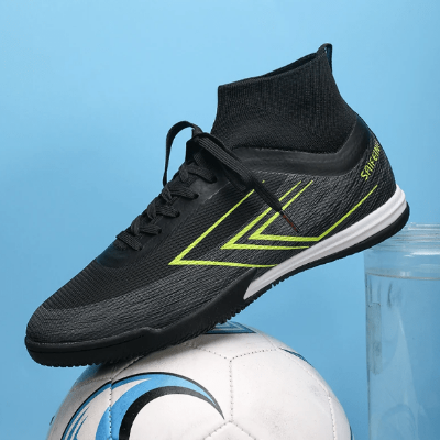 chaussures salle foot Refindoor noir de foots experts avec ballon football
