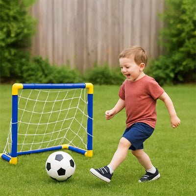 enfant joue avec Cage de foot​