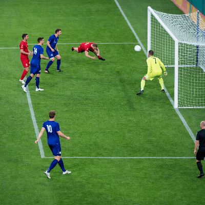 joueurs portent chaussure antiderapante foot 